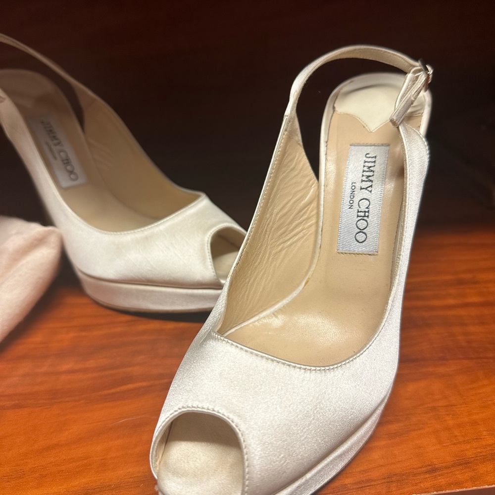 Jimmy Choo Satin Ivory heels worn once size 37 1/2